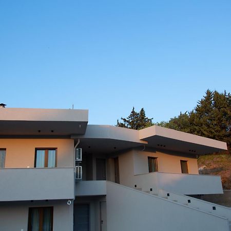 Νεακιτοσ Luxury Apartments Nikiti  Buitenkant foto