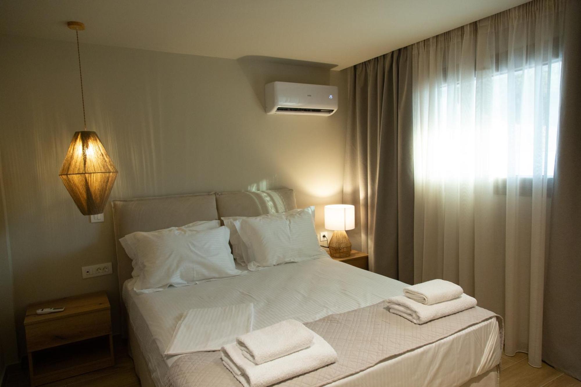 Νεακιτοσ Luxury Apartments Nikiti  Buitenkant foto